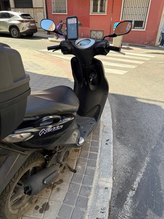 Yamaha Neos 50cc Scooter Negra