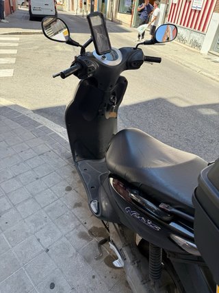 Yamaha Neos 50cc Scooter Negra