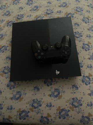 Console PS4 (PlayStation 4) Fat Nera Con Mando