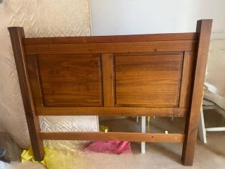 Cabecero de madera rústico