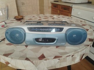Radio Cassette Sanyo Azul y Gris
