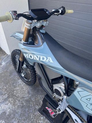 Honda Motocross stark solo 4h uso