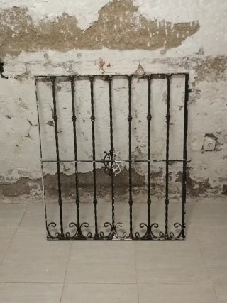 Reja ventana 1m x 1.15m forja