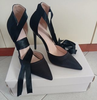 Scarpe Décolleté Nere con Fiocco
