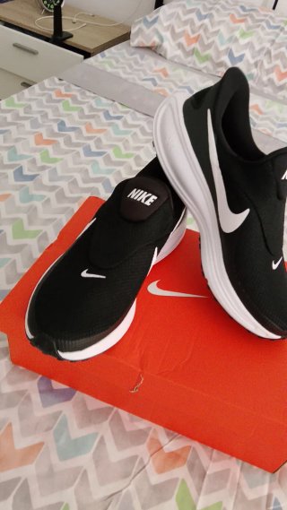 Nike Revolution 8 erayson Negro/Blanco