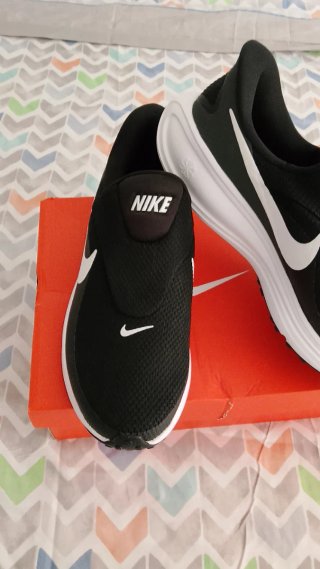 Nike Revolution 8 erayson Negro/Blanco