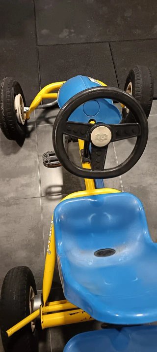 Kart a pedales Berg 2 plazas