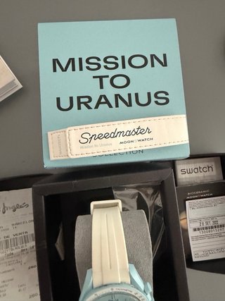Omega Moonswatch Mission to Uranus Azul