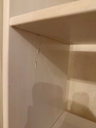 Estantería blanca de madera
