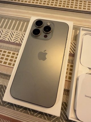 iPhone 15 Pro Gris