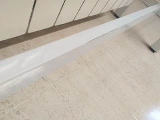 Mesa alta barra cocina blanca metal madera