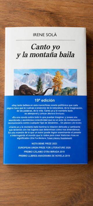 Canto yo y la montaña baila