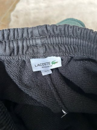 Pantalón corto negro Lacoste