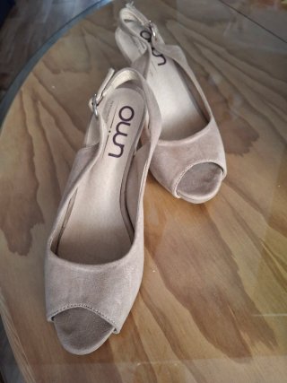 Zapatos beige Own talla 37