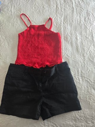 Conjunto Top Rojo y Pantalón Negro