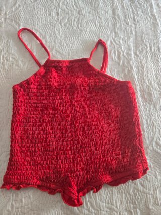 Conjunto Top Rojo y Pantalón Negro