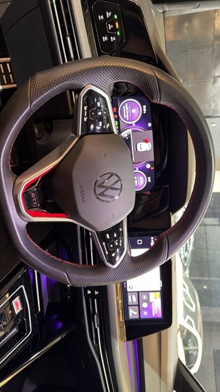 Volkswagen Golf 2023