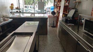 Local se traspasa en muy buen estado con clientela