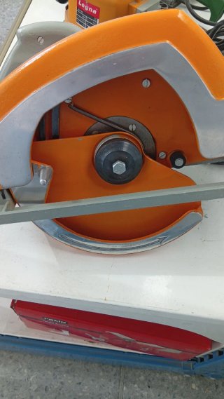 Sierra Circular Legna SC-681