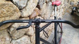 Bicicleta Fixie Negra Ruedas Rojas