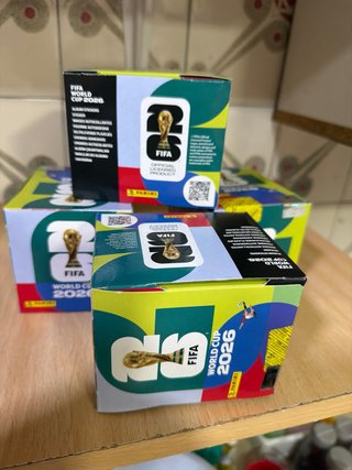 Se vende 4 cajas de  FIFA World Cup 2026 sin abrir