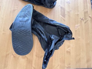 Cubre zapatos lluvia moto