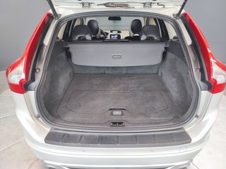 Volvo XC60 2.0 D5 AWD R-Design B Auto