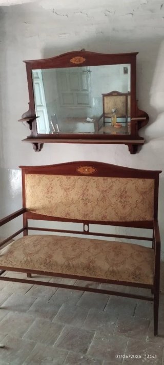 Tresillo antiguo madera y tela S.XIX