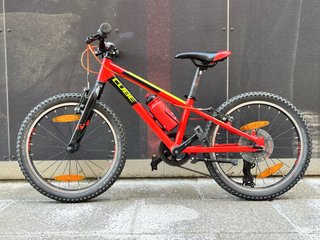 Bicicleta Cube Acid 200 SL