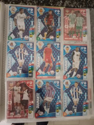 Álbum cromos Adrenalyn XL LaLiga 2024-25