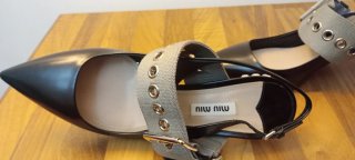 Miu Miu Zapatos Negros y Grises