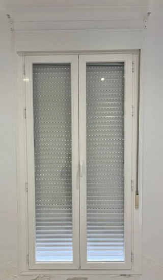 Ventanas abatibles aluminio rotura puente térmico