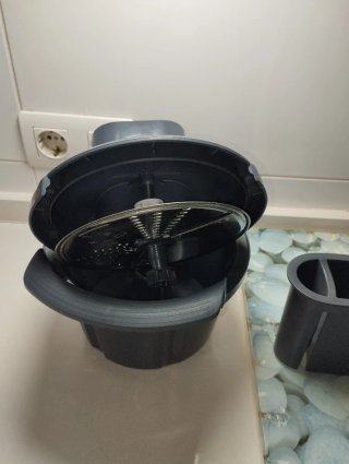 Thermomix. Cortador