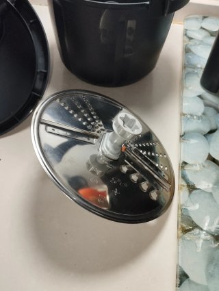 Thermomix. Cortador