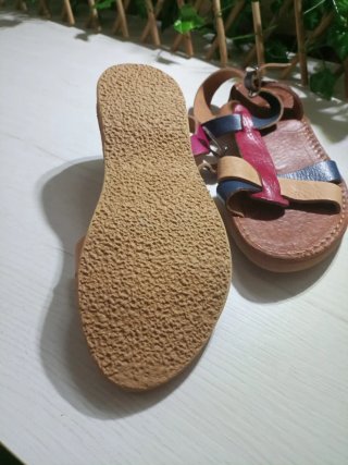 Sandalia talla 37 Artesanales Cuero