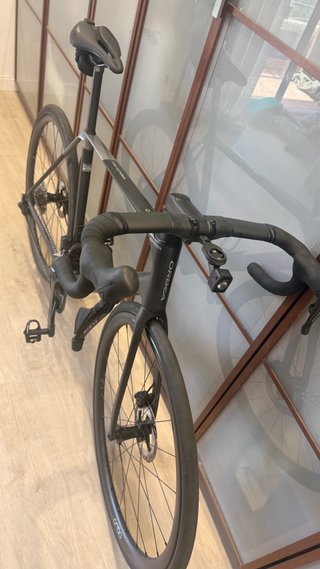 Orbea Orca 2026 di2 llantas carbono manillar aero