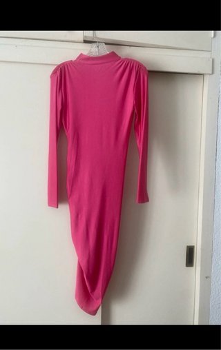 Vestido rosa largo drapeado