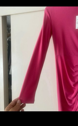 Vestido rosa largo drapeado