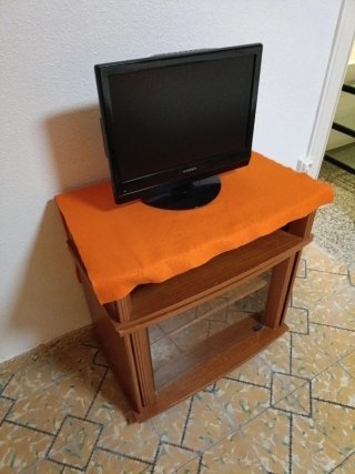 Mesa TV Hyundai Madera y Cristal