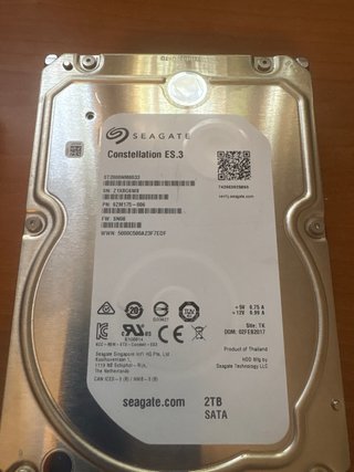 2 x Seagate Constellation ES.3 2TB SATA HDD