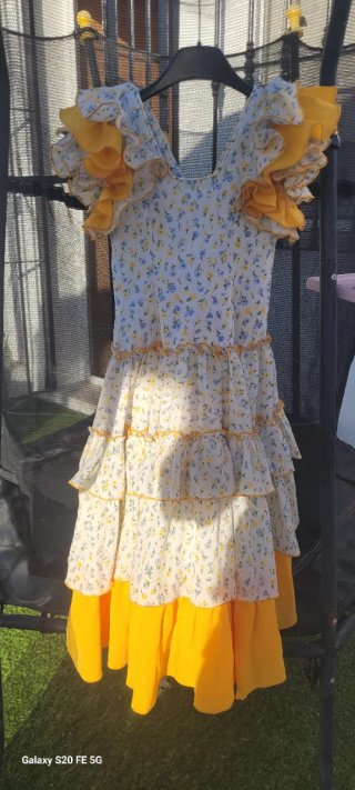Traje de flamenca niña floral