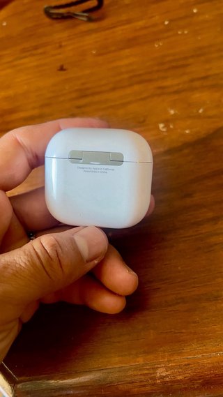 AirPods 4 ANC