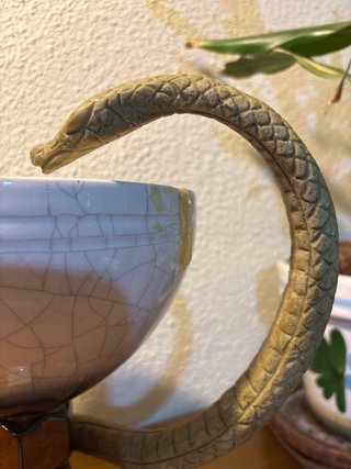Copa antigua cerámica serpiente farmacia Biersdorf