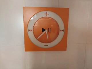 Reloj de Pared Naranja Forma iPod