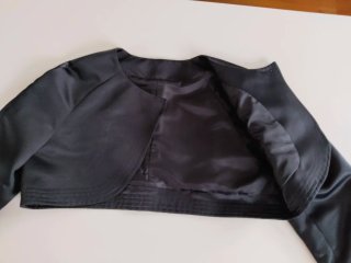 Chaqueta fiesta negra corta