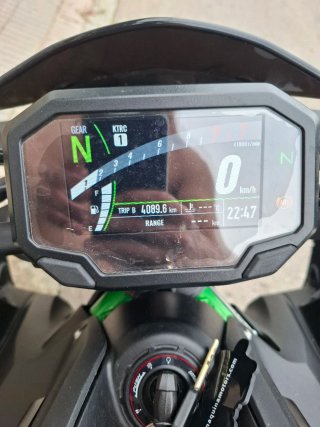 Kawasaki Z900 2024 A2