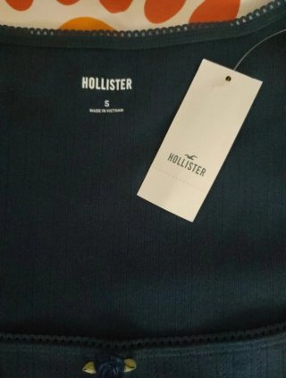 Camiseta Hollister Talla S Cuello Cuadrado