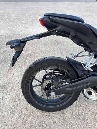 Honda CB 125 R 2025 Negra Nueva