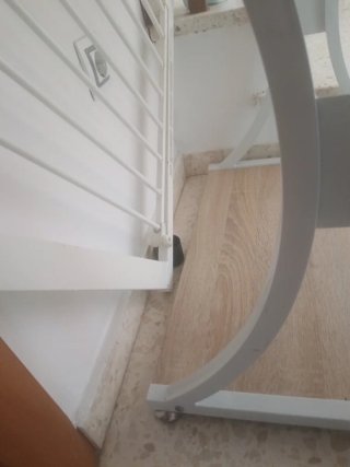 Mesa de ordenador madera y metal