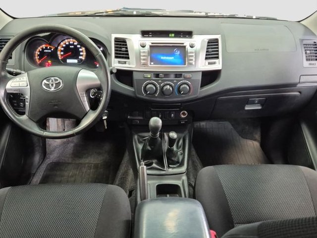 Toyota Hilux Cabina Doble GX 144 CV